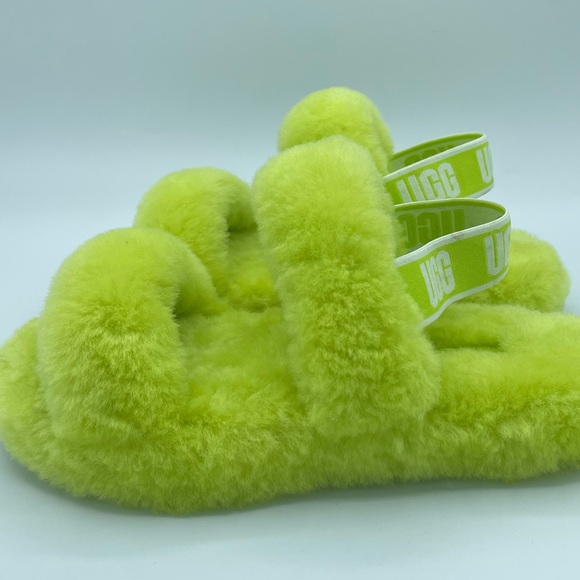 UGG oh Yea “Key Lime” Girls Sandal - Picture 2 of 9